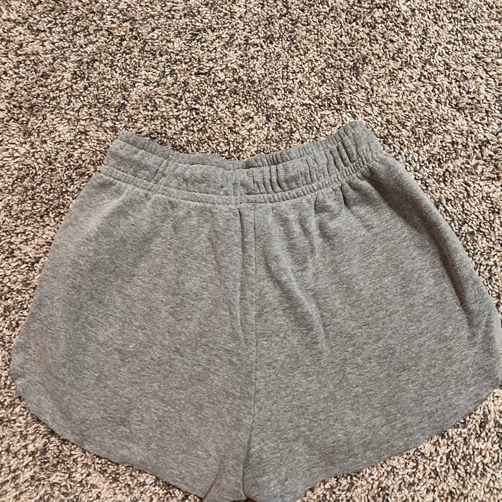 Sweat Shorts - Picture 2 of 2